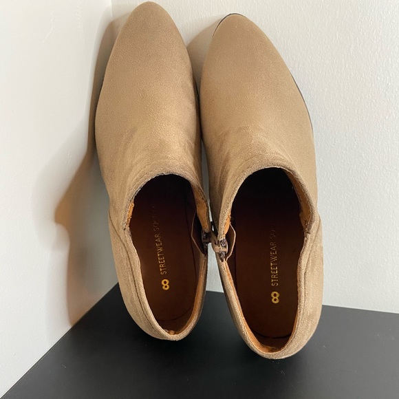 Faux suede ankle boots-Size 8 - Picture 5 of 6